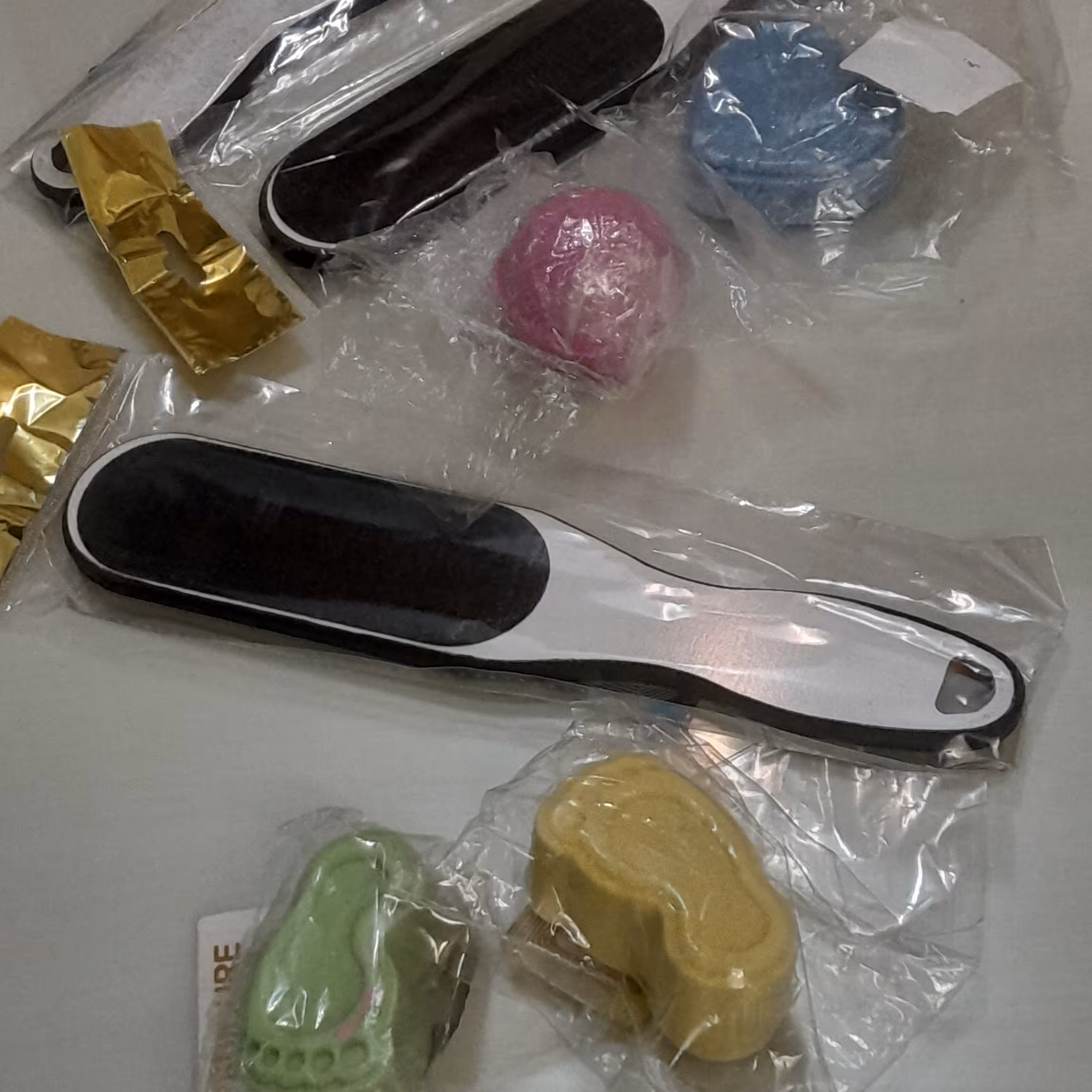 سوهان پا به همراه  بمب حمام