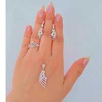 نیم ست نقره زنانه(بازنجیر) عیار 925با آبکاری  طلا سفید بدون ریزش نگین ضد حساسیت