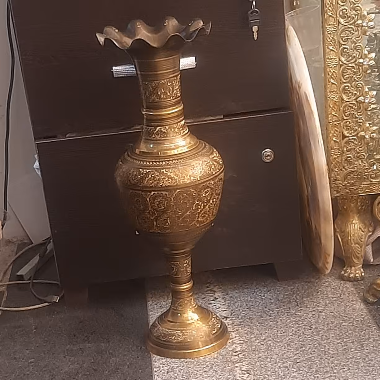 گلدان برنجی  هندی  zl00055