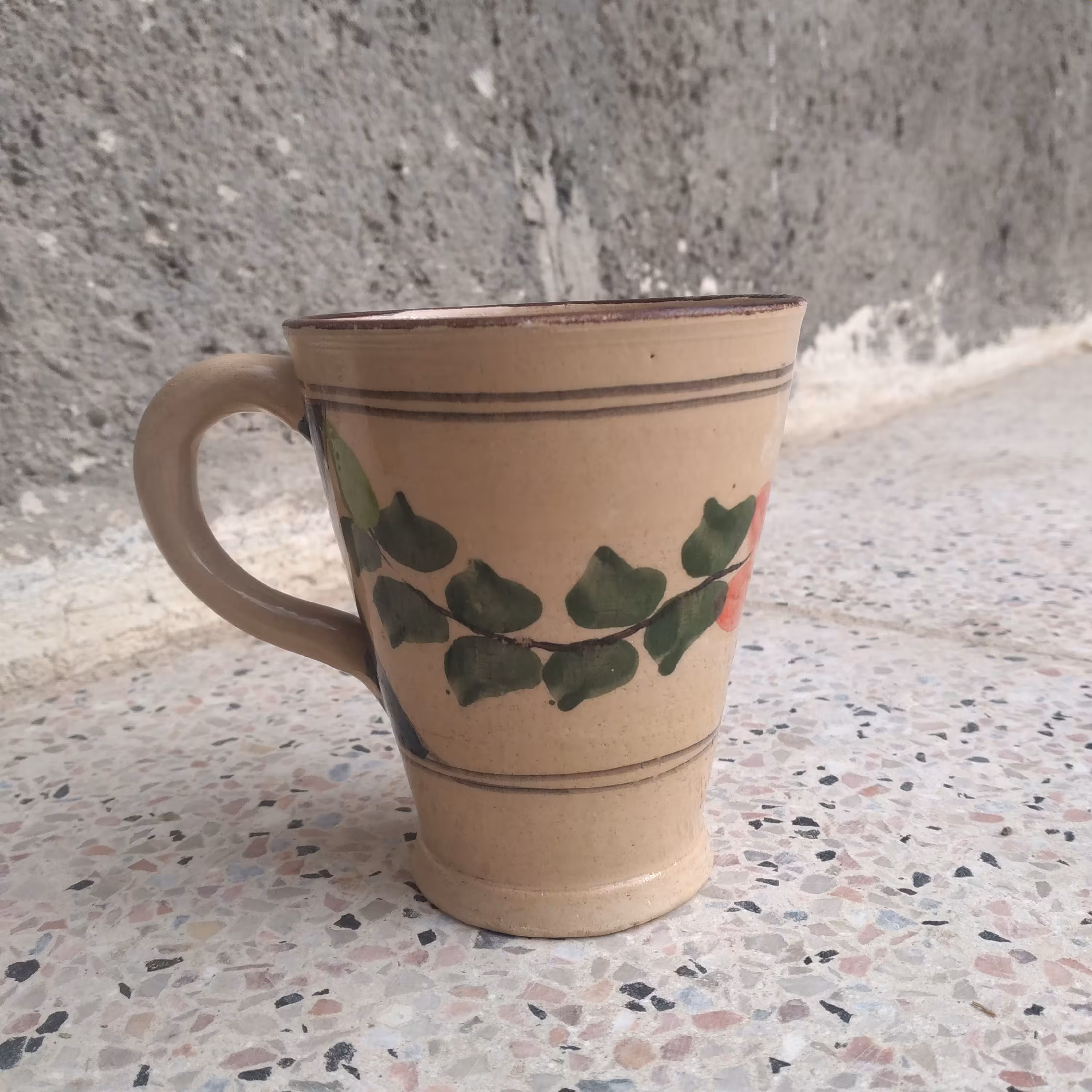 لیوان مخروطی سفالی  لعابی طرح فیروزه 