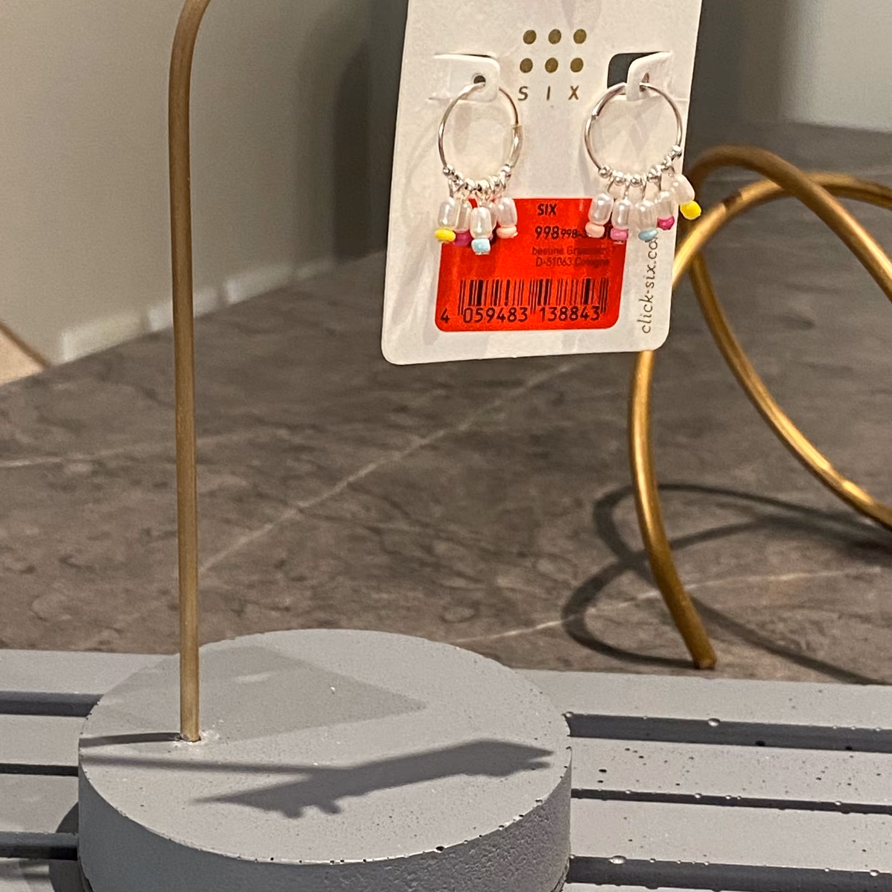 گوشواره ای فوق العاده ظریف 
زیبایی منحصر به فرد

مناسب کادو تولد
وارداتی