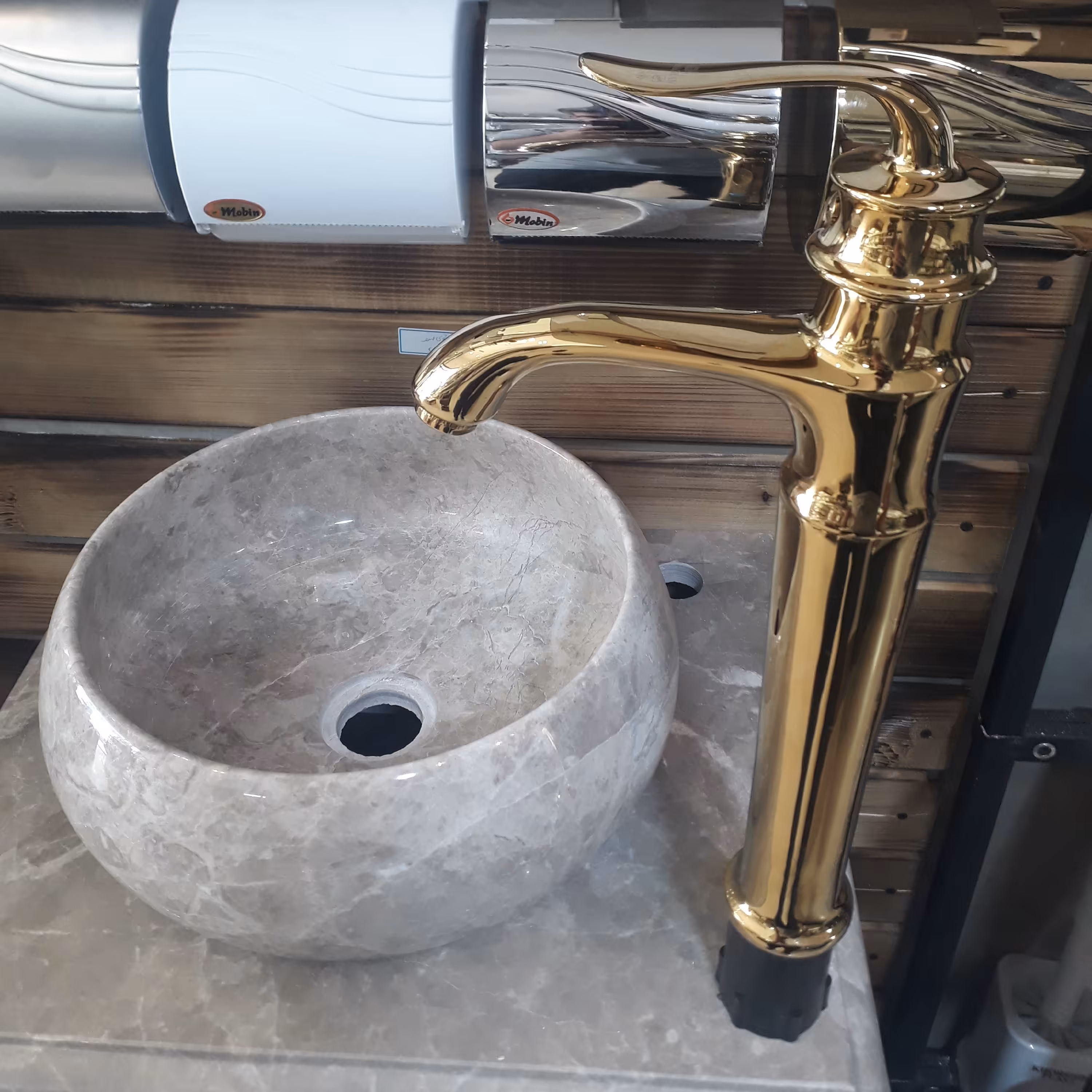 شیر روشویی پایه بلند ارمغان مدل ژاسپر طلایی