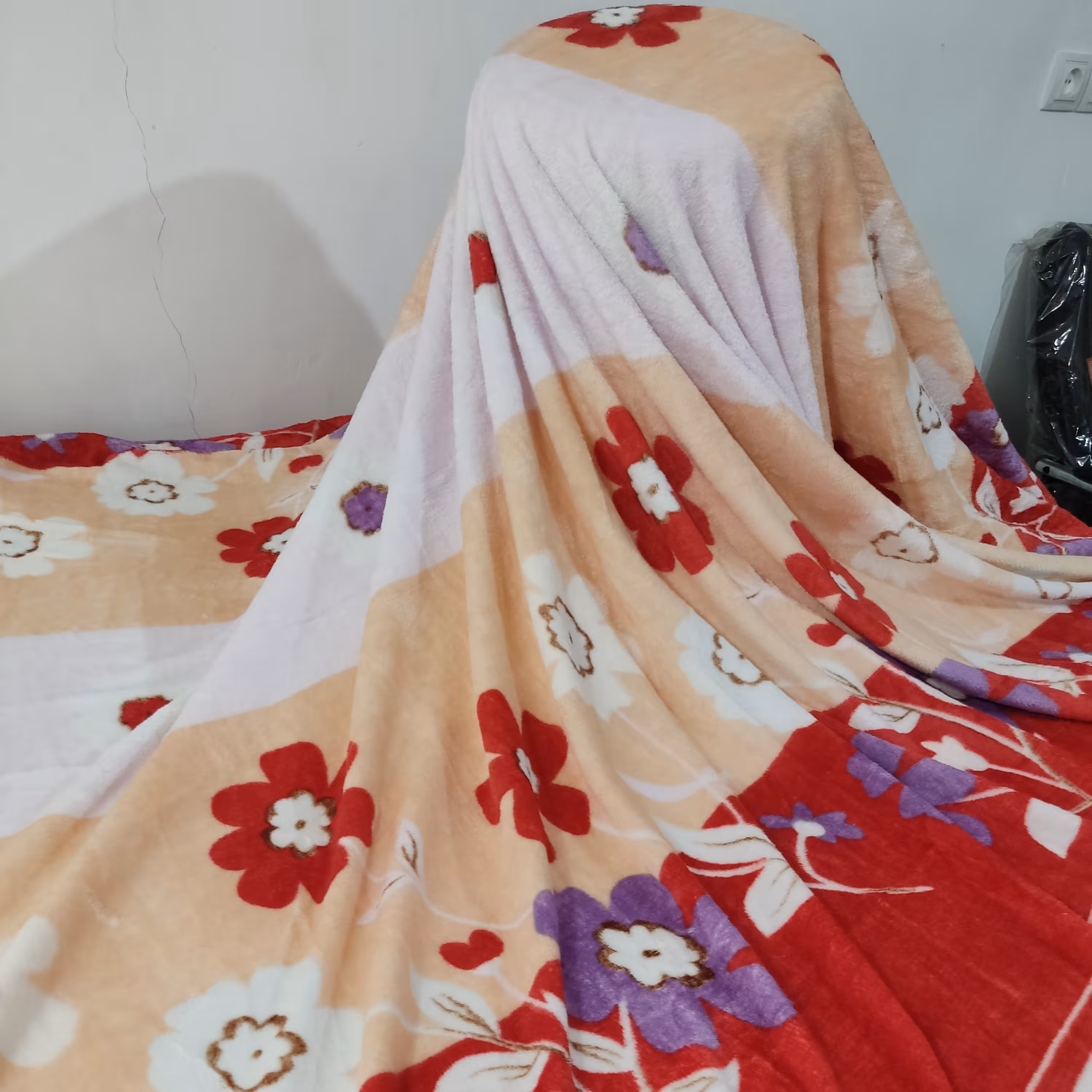 پتو مسافرتی میانه  تمام ژله ای مدل بهاره .مارک سنفیلا 
