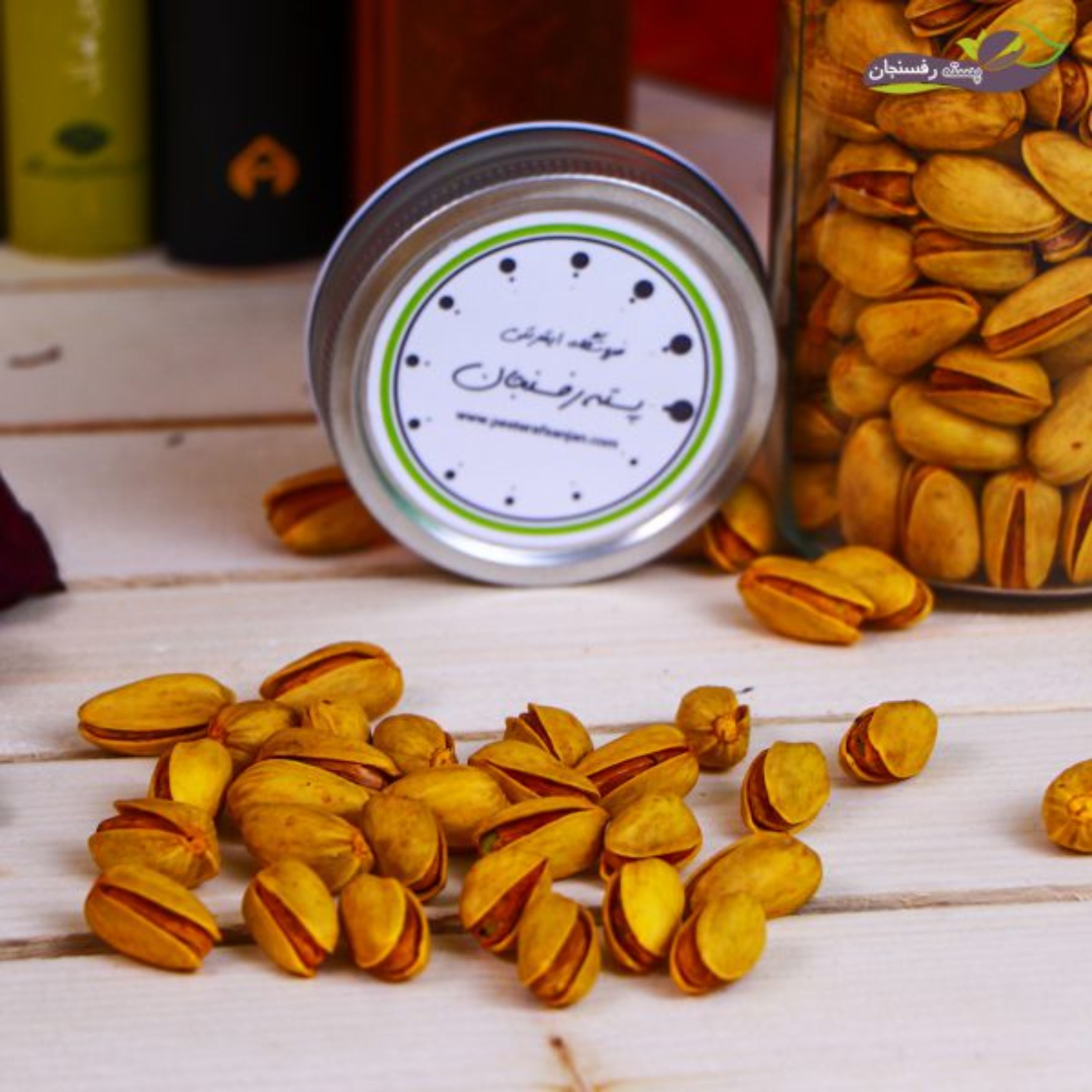 پسته اکبری شور شده زعفرانی (300 گرمی)