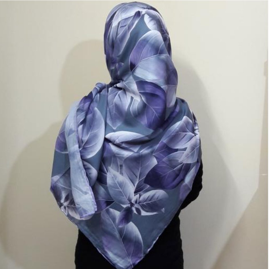 روسری نخی طرح دار