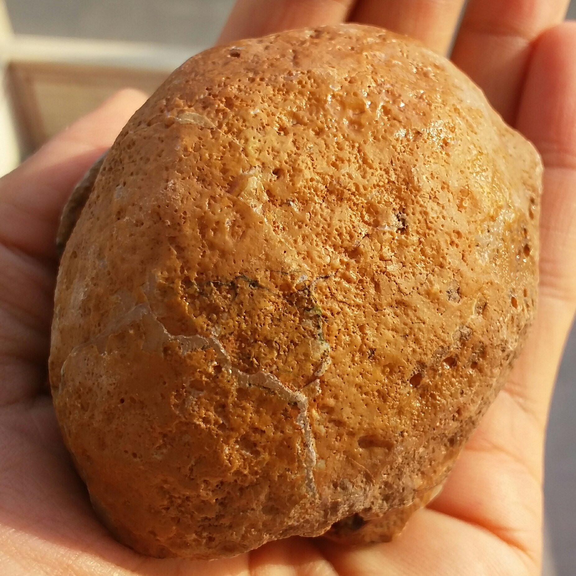 سنگ راف خام غولپیکر عقیق توپی برش نخورده 100 در 100 طبیعی سرشار از خواص شاهکار خلقت
با قابلیت ساخت چندین نگین بینظییر