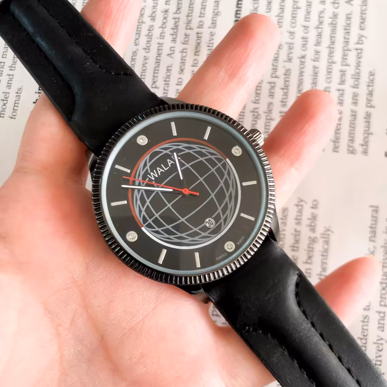 ساعت والار مردانه بندچرم مشکی  