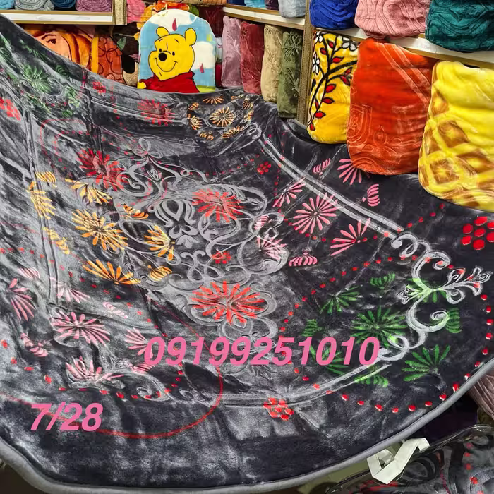پتو نرمینه یک نفره مدل  نرمین گلدار گلبرجسته ساکدار بسیار لطیف خاکستری طوسی