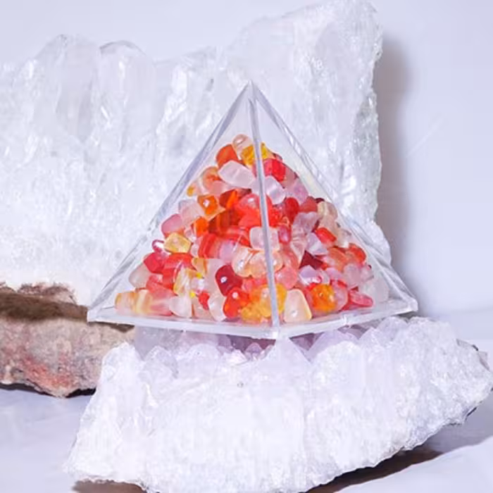 هرم سنگ عقیق