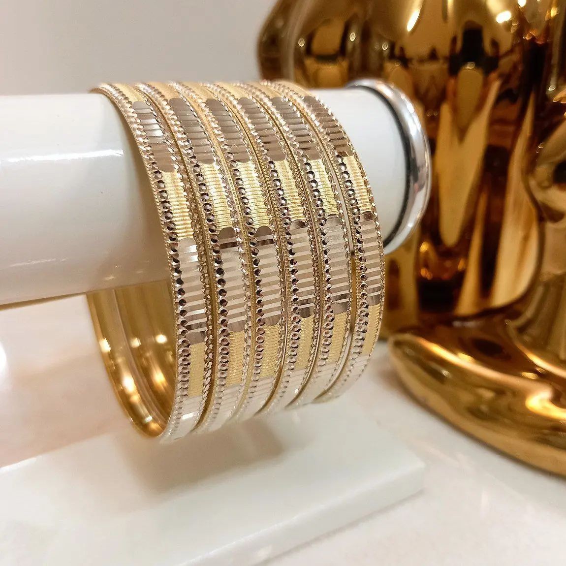 النگو الماس طرح طلا رنگ ثابت دارای حک مارک و شماره مشابه طلا 