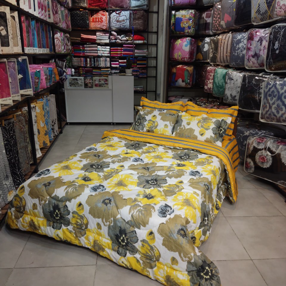 سرویس رو تختی دو نفره 6 تیکه دو رو طرح گلهای زرد
