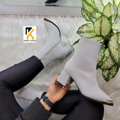 نیم بوت دلفینی
