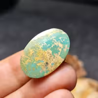  نگین درشت فوق العاده زیبای سنگ  صد درصد طبیعی فیروزه اصل نیشابور 
کد  28132