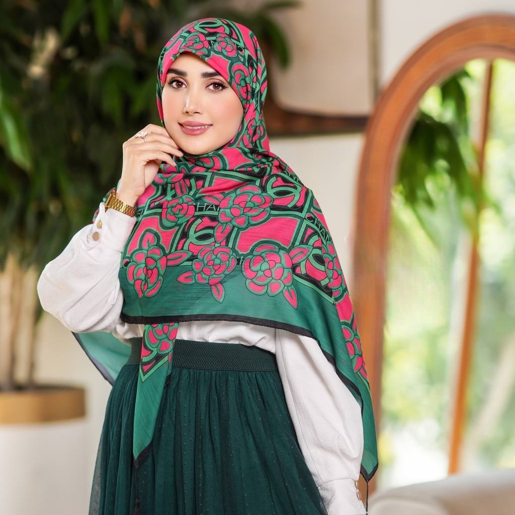 روسری سوپر نخ طرح چنل ( کد 6)