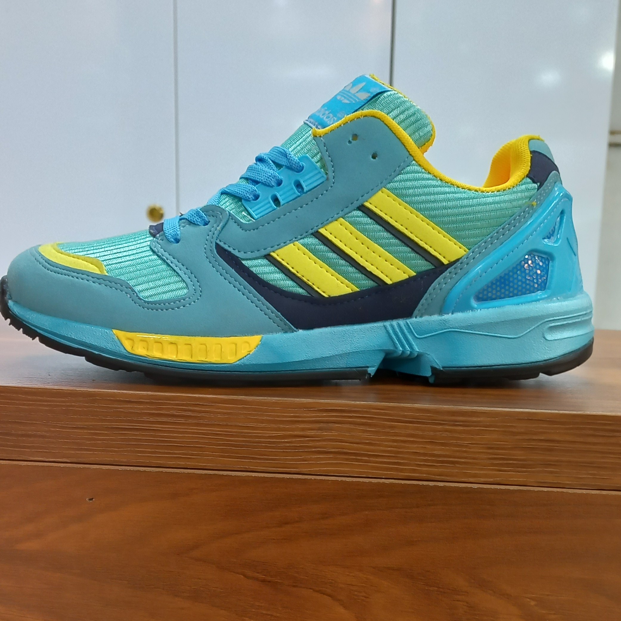 کتونی آدیداس zx8000