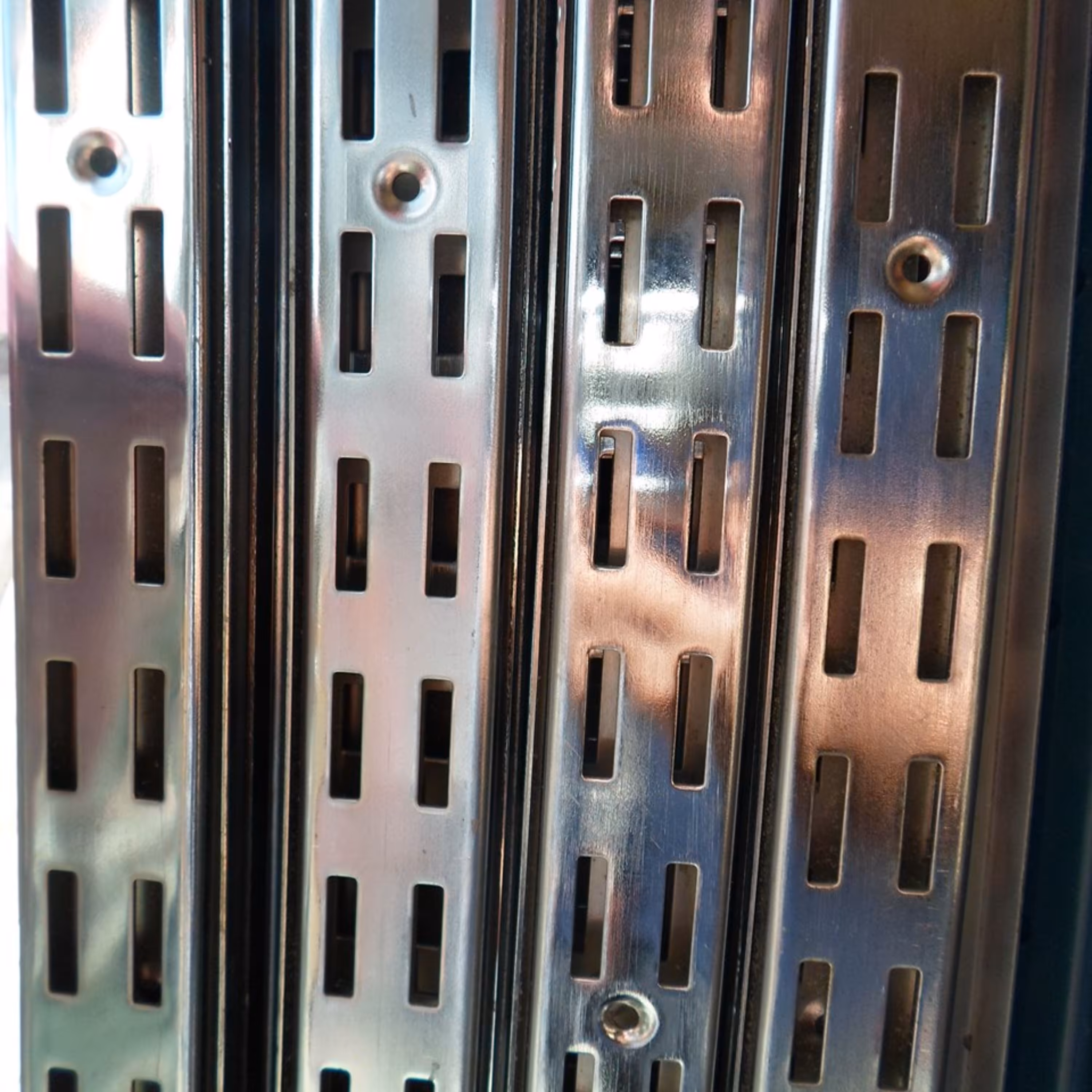 ستون رگال شیاردار  کروم  ضخامت 9دهم(ارسال با تیپاکس و به صورت پسکرایه میباشد)