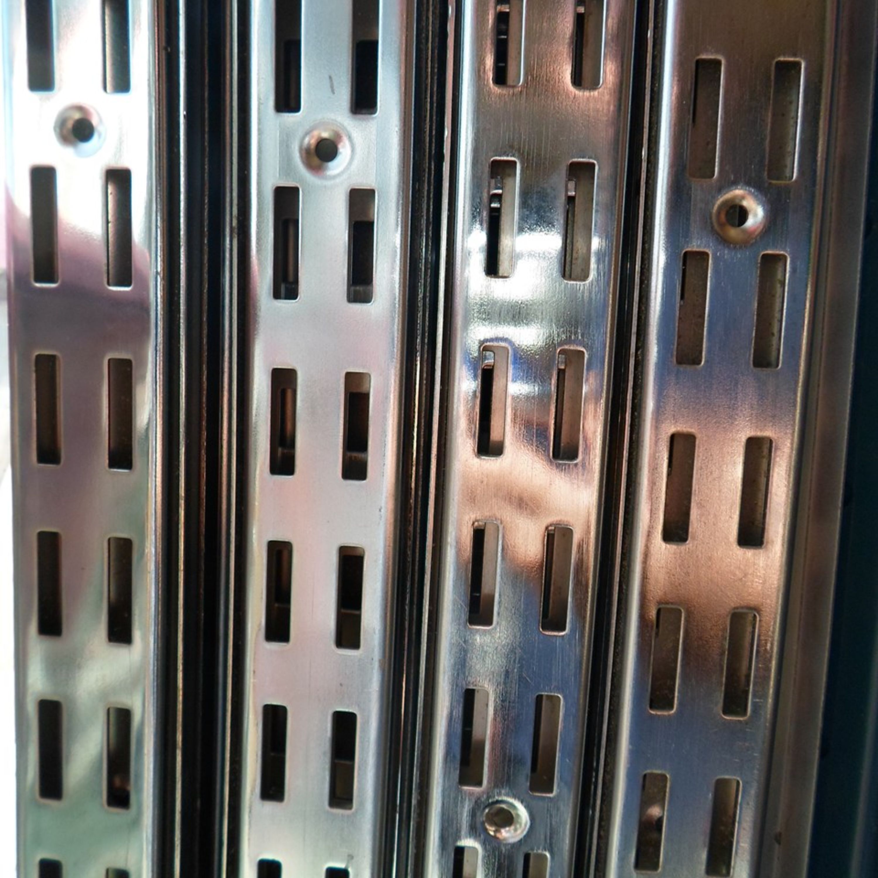 ستون رگال شیاردار  کروم  ضخامت 9دهم(ارسال با تیپاکس و به صورت پسکرایه میباشد)