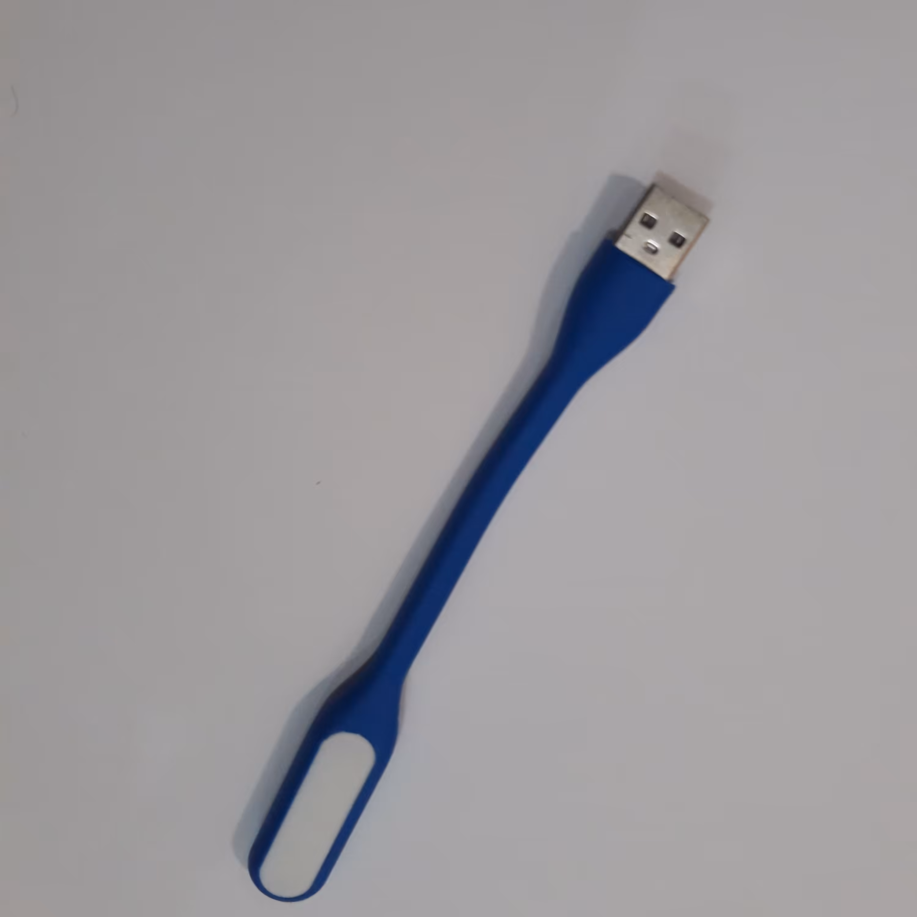 چراغ خواب و مطالعه مدل USB - رنگ بدنه آبی
