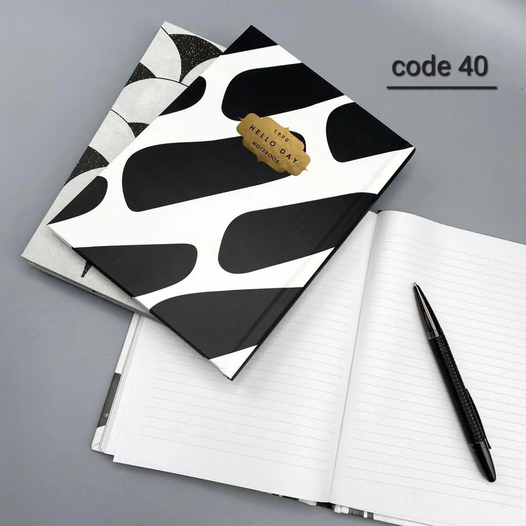 دفتر یادداشت 90 برگ جلد سخت سایز رقعی مدل helloday 040