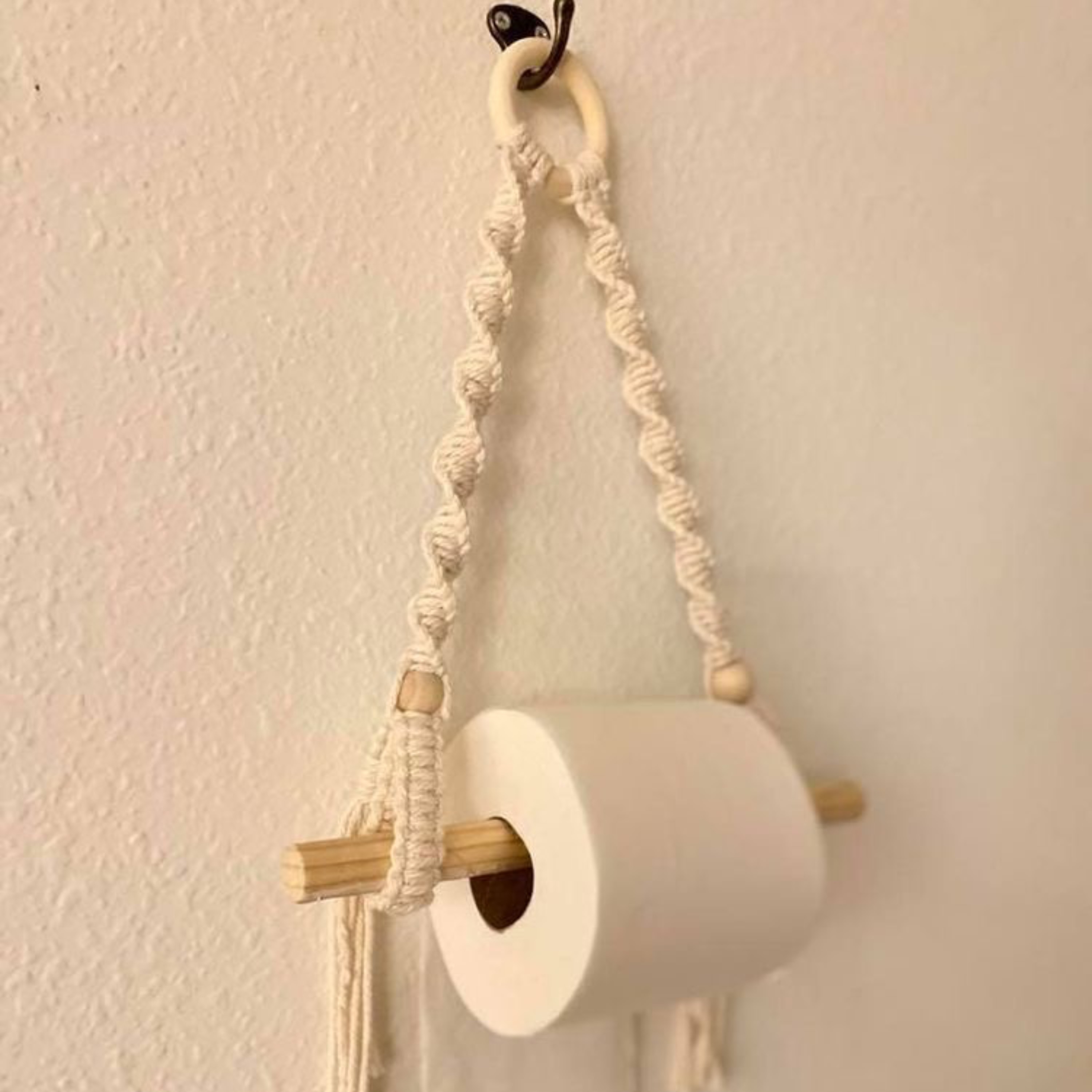 آویز دستمال کاغذی به سبک بوهو چوب با بهترین کیفیت حلقه چوب هم یاکیفیت عالی 