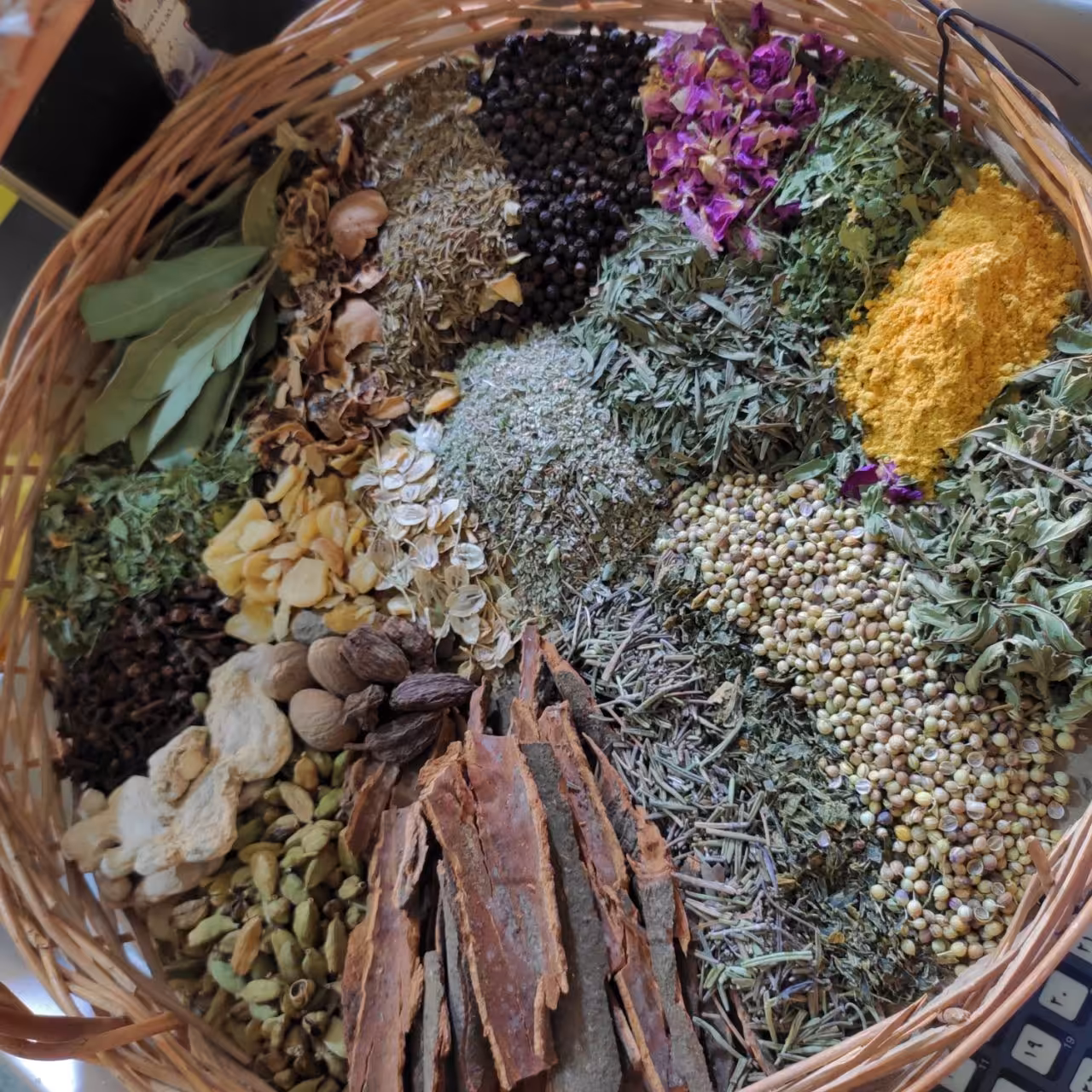 ترکیب ادویه به سلیقه شما