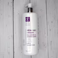 کرم سلولیت و ترک های پوستی دکاسو 500 میلی لیتر
De-casso Cellulite and stretch marks cream 500 ml