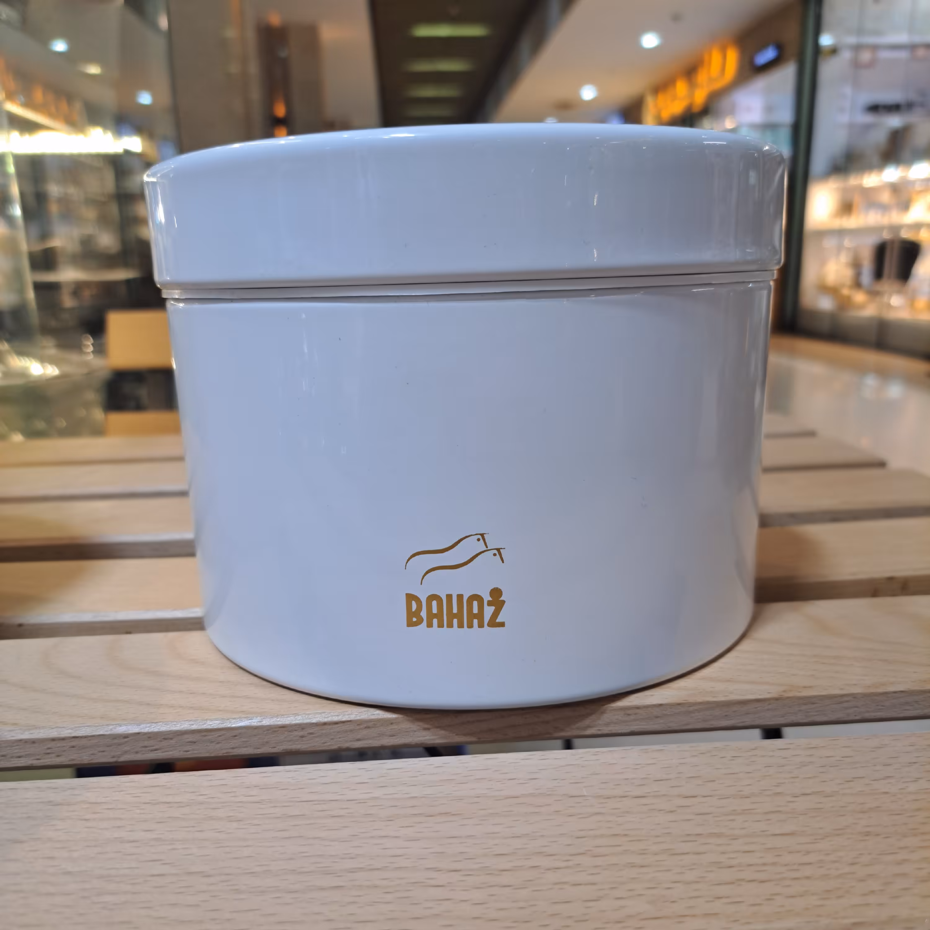  ظرف حبوبات 1.9  کیلویی رنگ سفید در فلز برند بهاز کالا