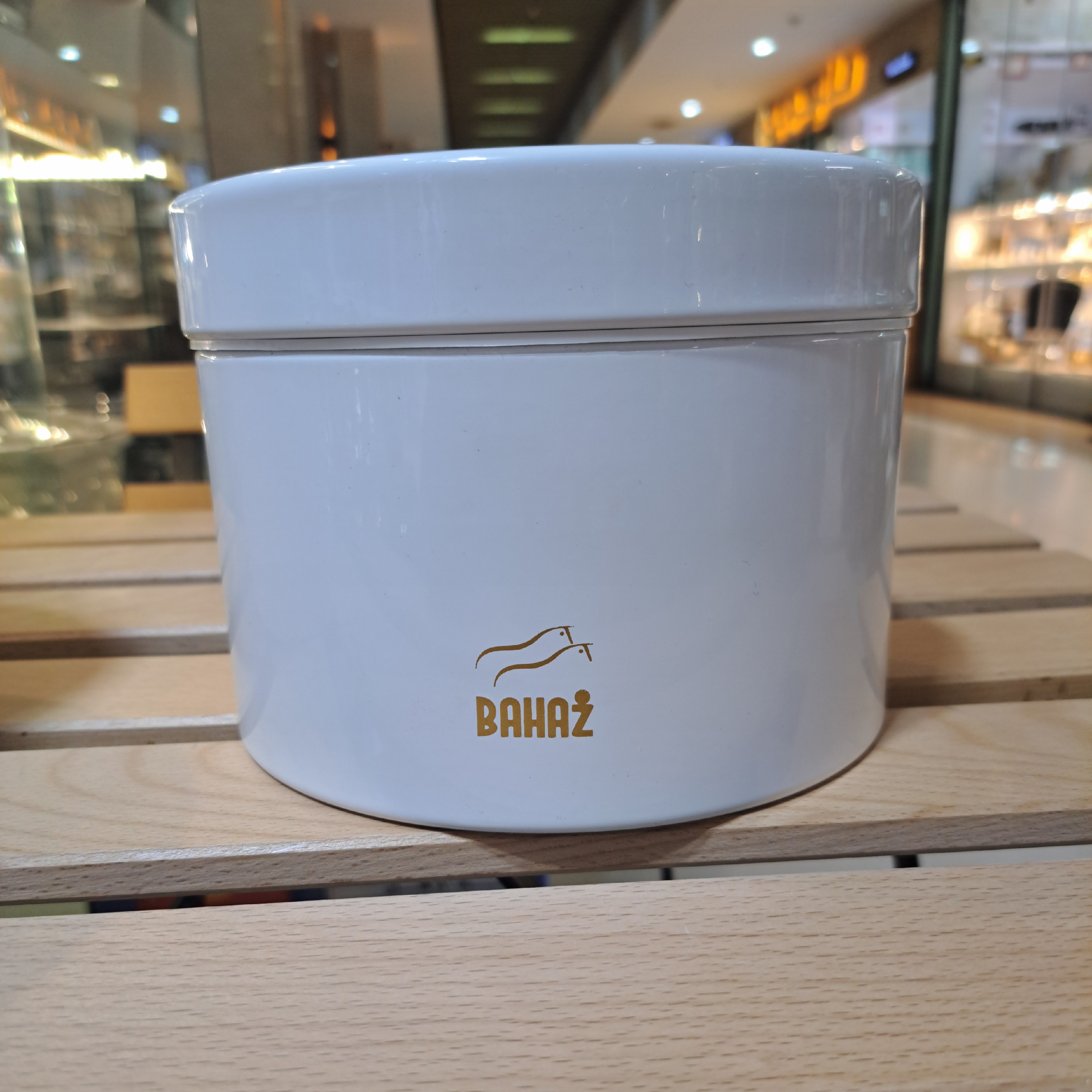  ظرف حبوبات 1.9  کیلویی رنگ سفید در فلز برند بهاز کالا