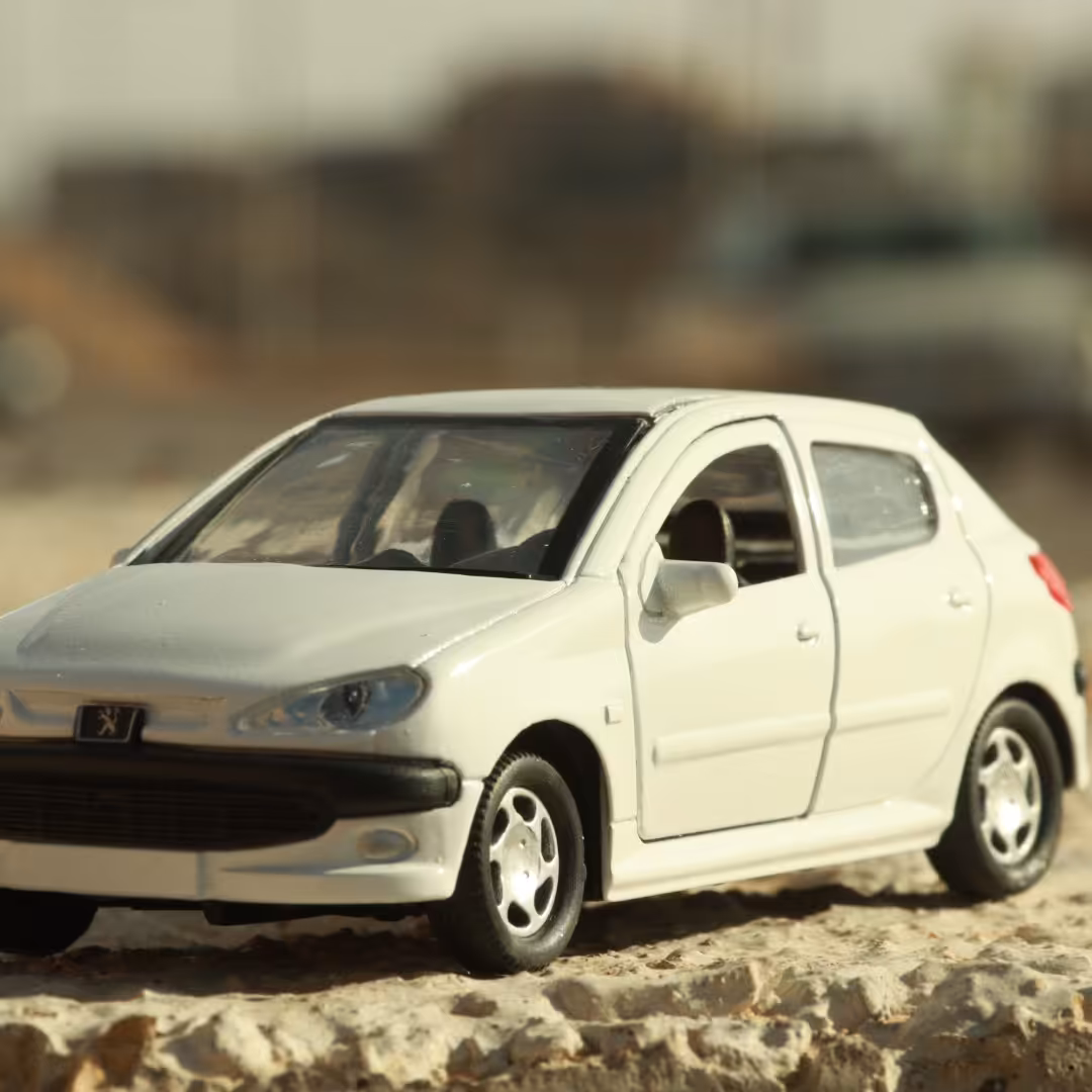 ماشین 206 فلزی