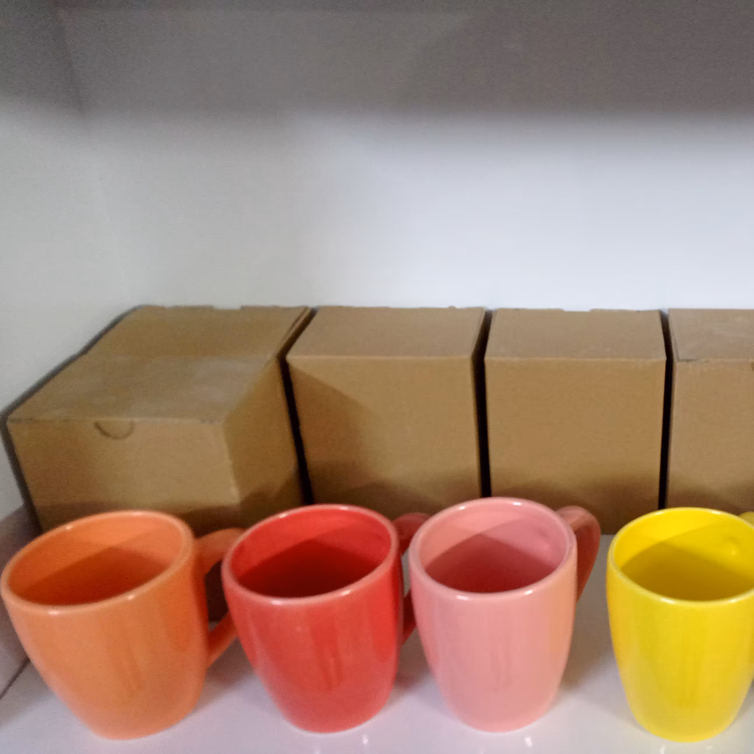 ماگ سرامیکی رنگی تک جعبه کادویی خوشرنگ کیفیت عالی 