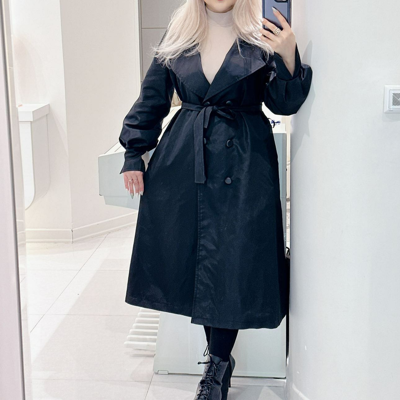 بارانی آستین چاکدار آستر دار  دارای رنگبندی موجود از سایز 46 تا 60 ( سایز کوچکتر اینکار هم در صحفه ما موجود است)