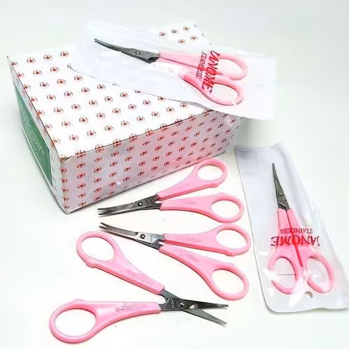 قیچی ابرو باعث مرتب شدن ابروها میشه و تیز و کیفیت عالی و ضد زنگ 