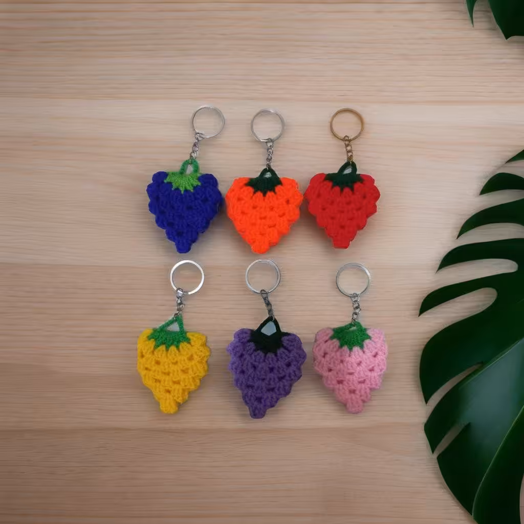 جاکلیدی بافتنی توت فرنگی