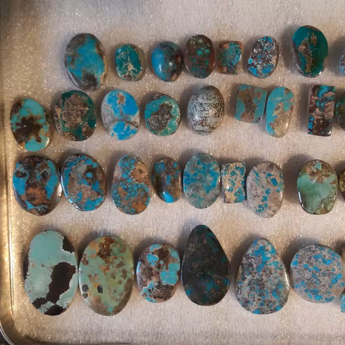 حراج فیروزه نیشابور100 گرم حدود40 عددنگین درشت باب سوار سایز30میل تا10میل اصل طبیعی و بدون بهسازی