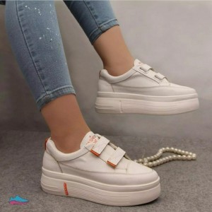 کفش اسپورت چسبی لژ دار