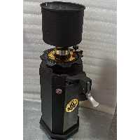 آسیاب سرعتی قهوه  آریو با دقت بالا   موتور  یک و نیم اسب واقعی  تیغه های فولادی  در دو متریال رنگ کوره ای و استیل  