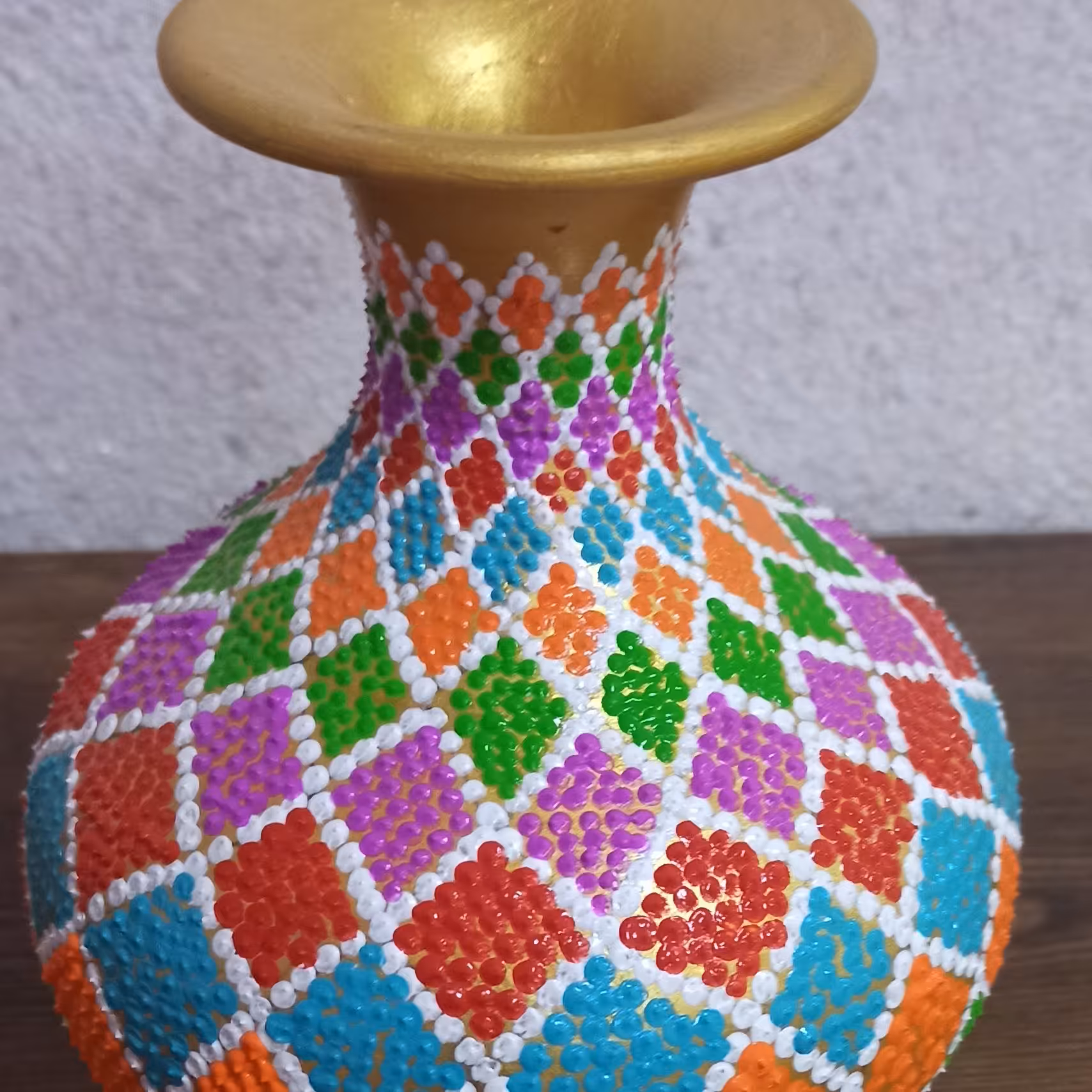 گلدان نقطه کوبی