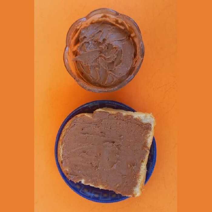 کره بادام زمینی شکلاتی 1000 گرمی گیلانطور