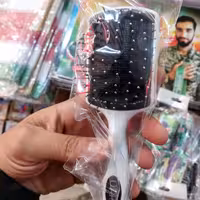 شانه کوچک کودکانه طرح حجاب(قبل از سفارش موجودی بگیرید)