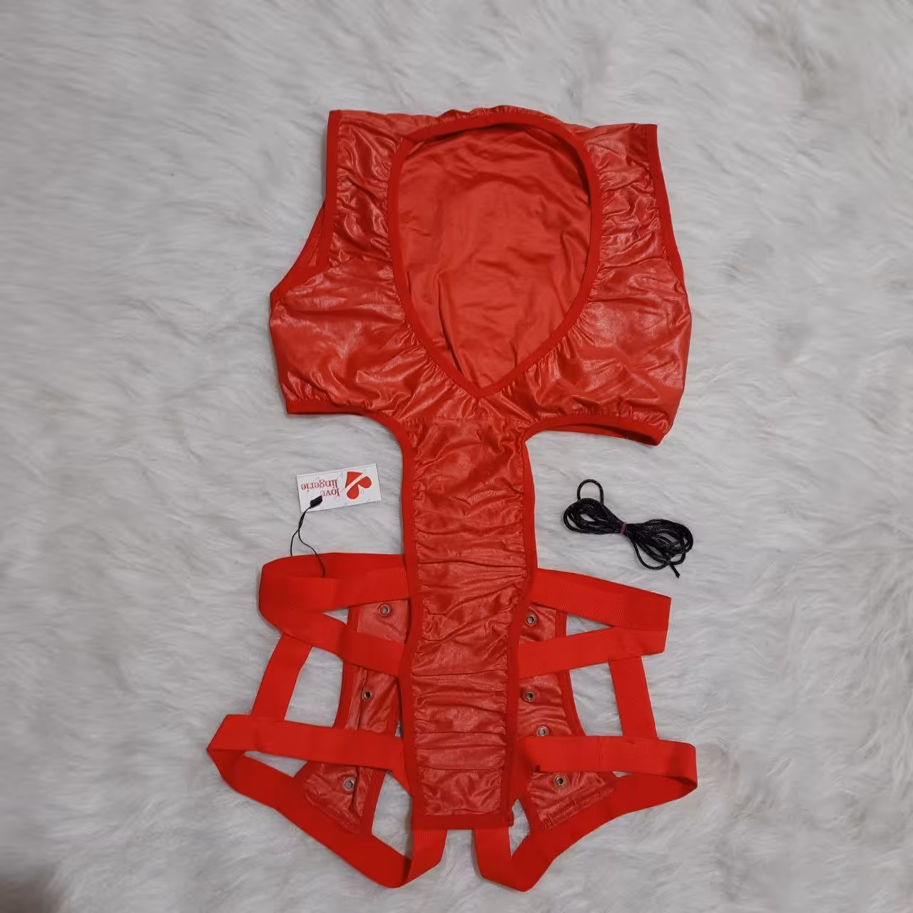 بادی زنانه  فاق باز فانتزی جنس دیسکو  فری سایز 38 تا 40 رنگ قرمز 