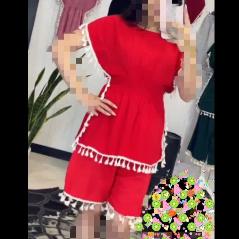 ست تاپ شلوارک کنفی دو سایز داره مناسب سایز 34 تا 46 رنگ مشکی جنس نخی