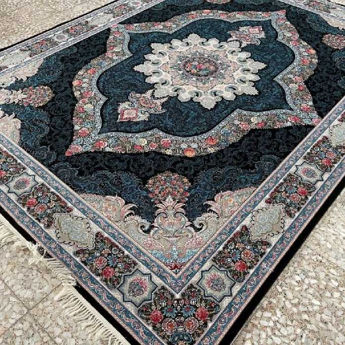 فرش 700 شانه اصل  6 متری تراکم 2550  نقشه کارینا سرمه ای