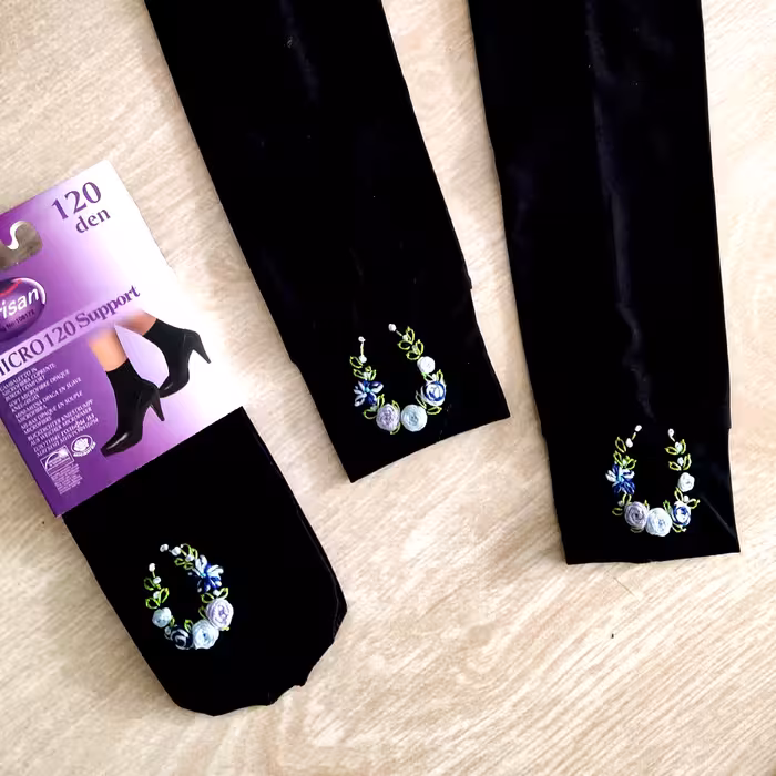 ست ساق و جوراب گلدوزی طرح نعل آبی