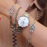 ساعت زیبای ست دستبند و ساعت 
