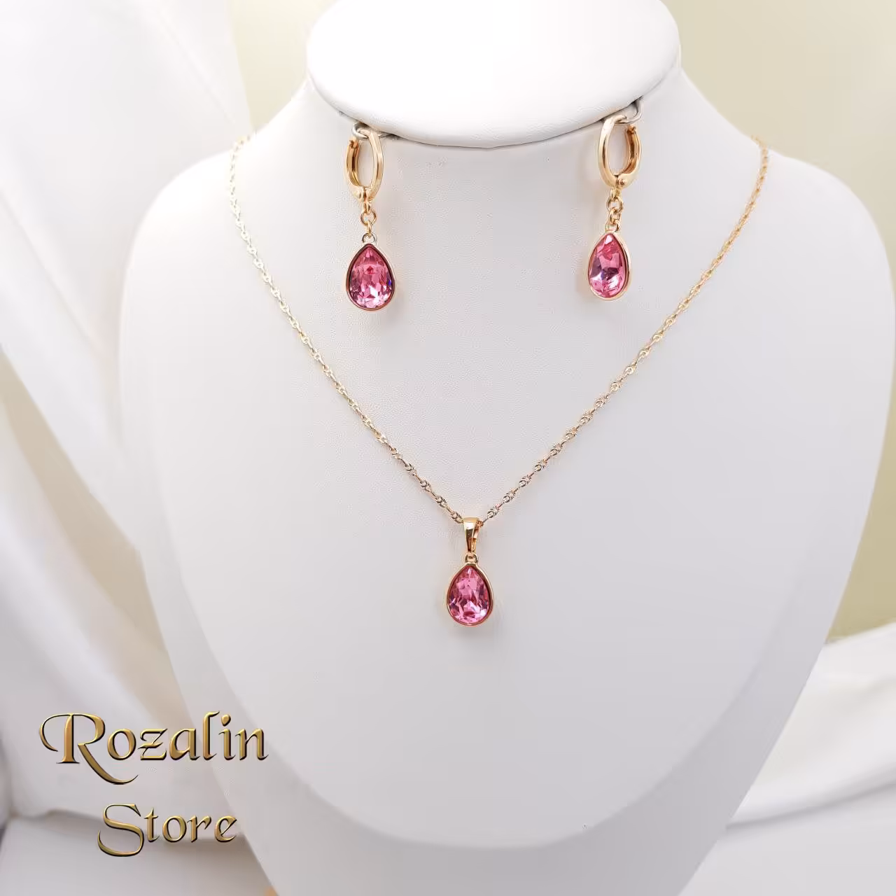 نیم ست زنانه ژوپینگ مدل اشکی نگین سواروسکی صورتی