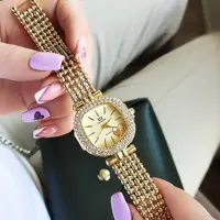 ساعت مارک زنانه
رنگ طلایی 