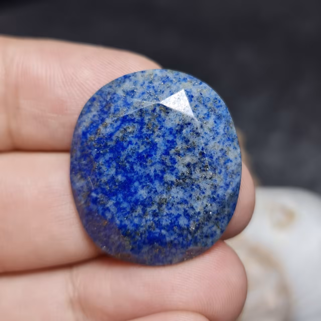  نگین درشت فوق العاده زیبای سنگ لاجورد خوش رنگ اصل معدنی
کد  28095