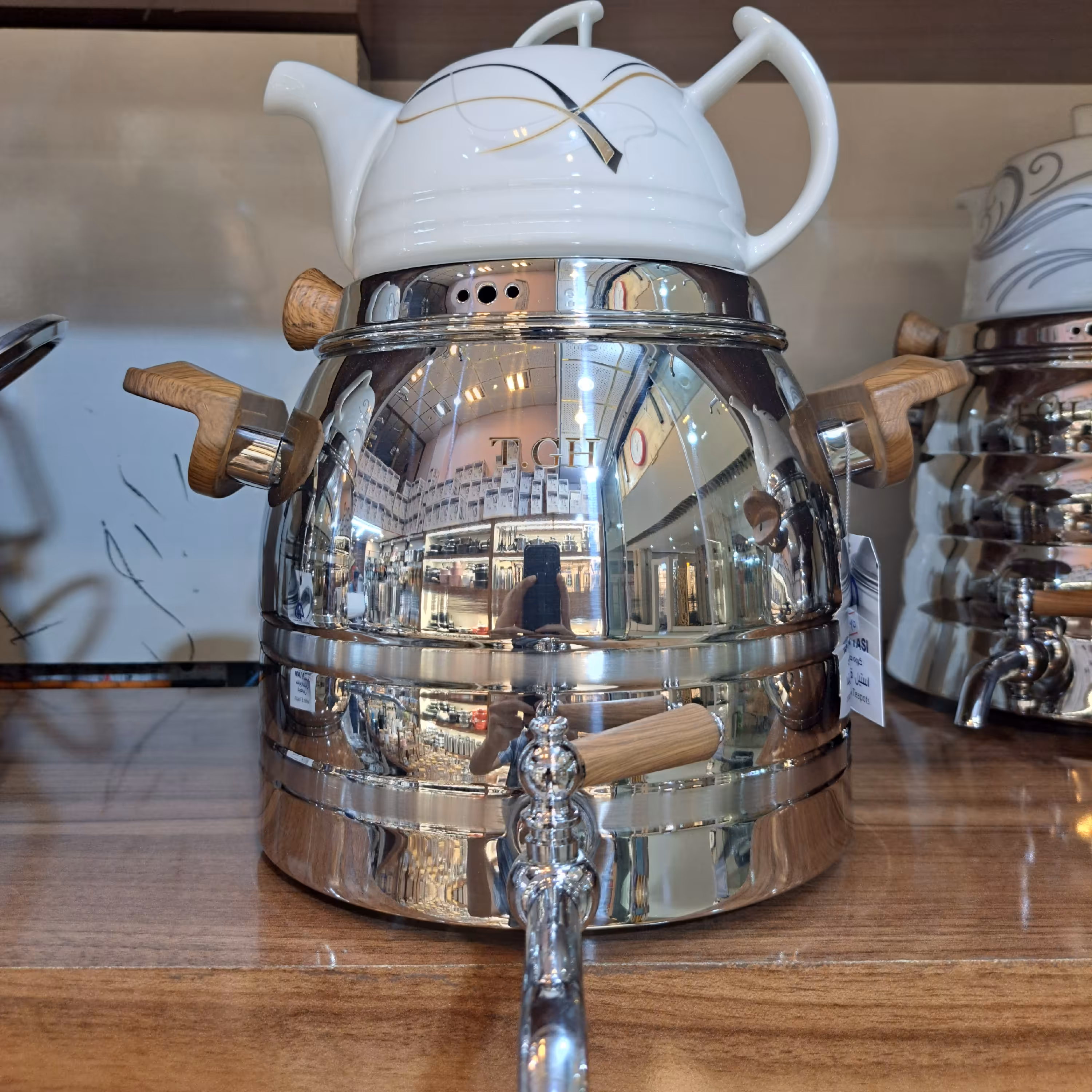 کتری قوری شیردار دسته باکالیت طرح چوب برند قیطاسی(T.GH)