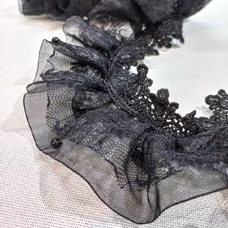 دانتل گیپور تزئین لباس دانتل و تور چین دار کار شده با مروارید 6 سانت با کیفیت(نیم متر)خرجکار