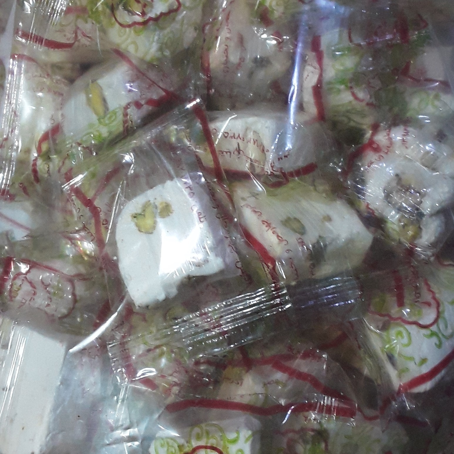 گز لقمهفله  بدون مغز  سنتی درجه یک چهار محال وبختیاری (1000گرمی)برای خانواده های کم درامد